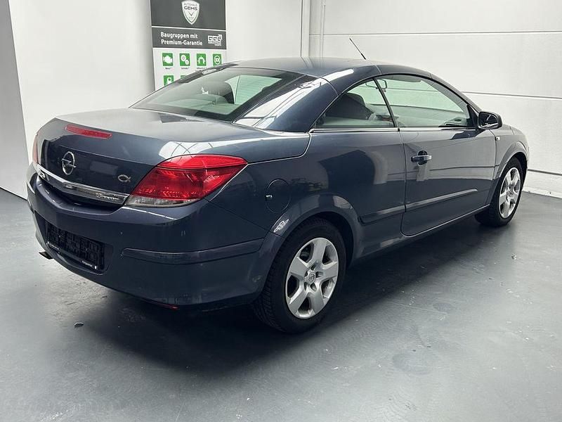 Gebraucht Opel Astra Edition 105 PS (77 kW) 2006 Blau Coupé