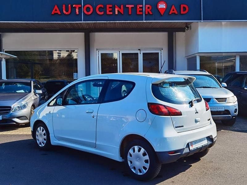 Gebraucht Mitsubishi Colt 75 PS (55 kW) 2009 Weiß Kleinwagen