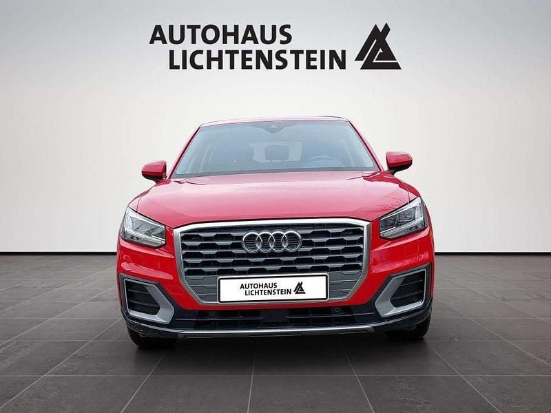 Gebraucht Audi Q2 Sport 150 PS (110 kW) 2016 Tangorot SUV