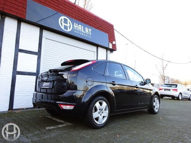 Gebraucht Ford Focus 101 PS (74 kW) 2008 Schwarz metallic Limousine