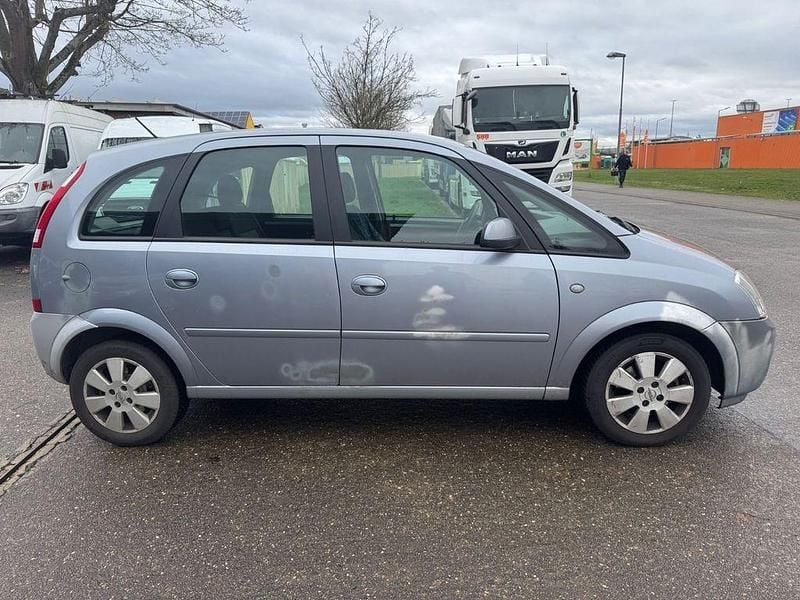 Gebraucht Opel Meriva Basis 101 PS (74 kW) 2004 Silber Van / Kleinbus