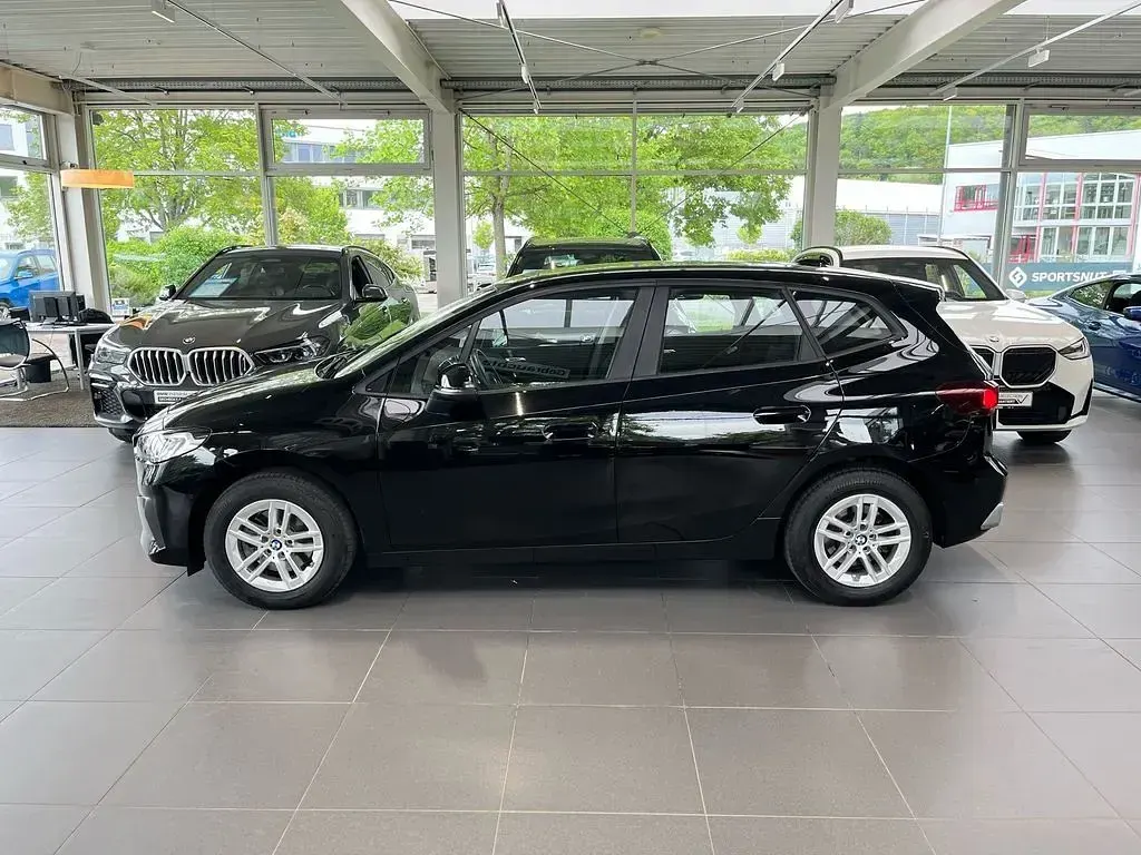 Używany BMW 220 Active Tourer Performance 170 KM (125 kW) 2022 Czarny Minivan