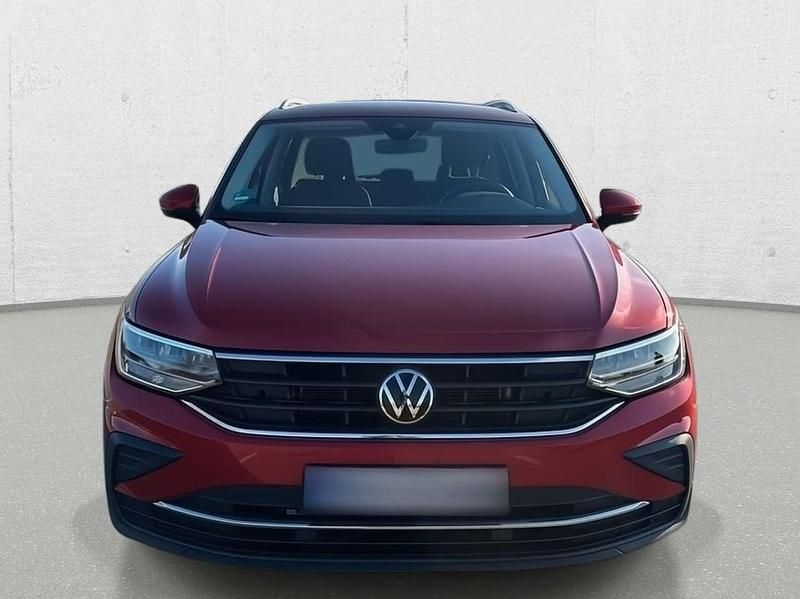 Gebraucht VW Tiguan Active 150 PS (110 kW) 2022 Kings red metallic SUV