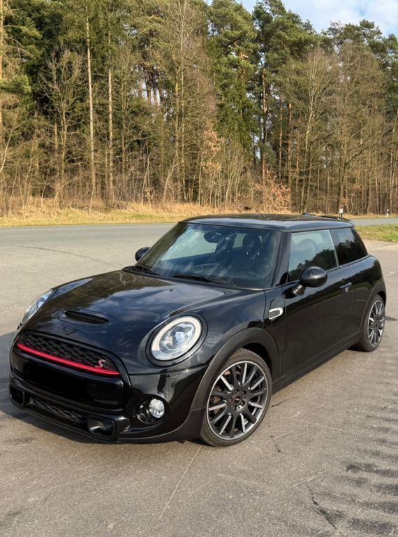 Schwarz Gebraucht 2014 Mini Cooper SD Kleinwagen | 13.800 € (Etwas zu teuer) - Bild 1/4