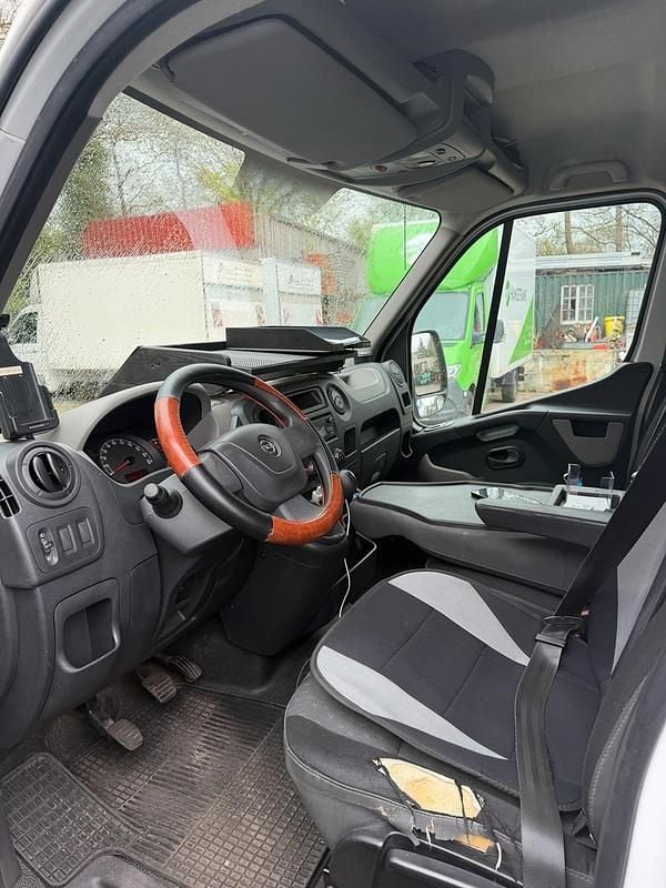 Second-hand Opel Movano 2013 Alb Monovolum