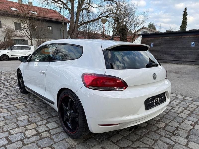 Gebraucht VW Scirocco 160 PS (117 kW) 2009 Weiß Coupé