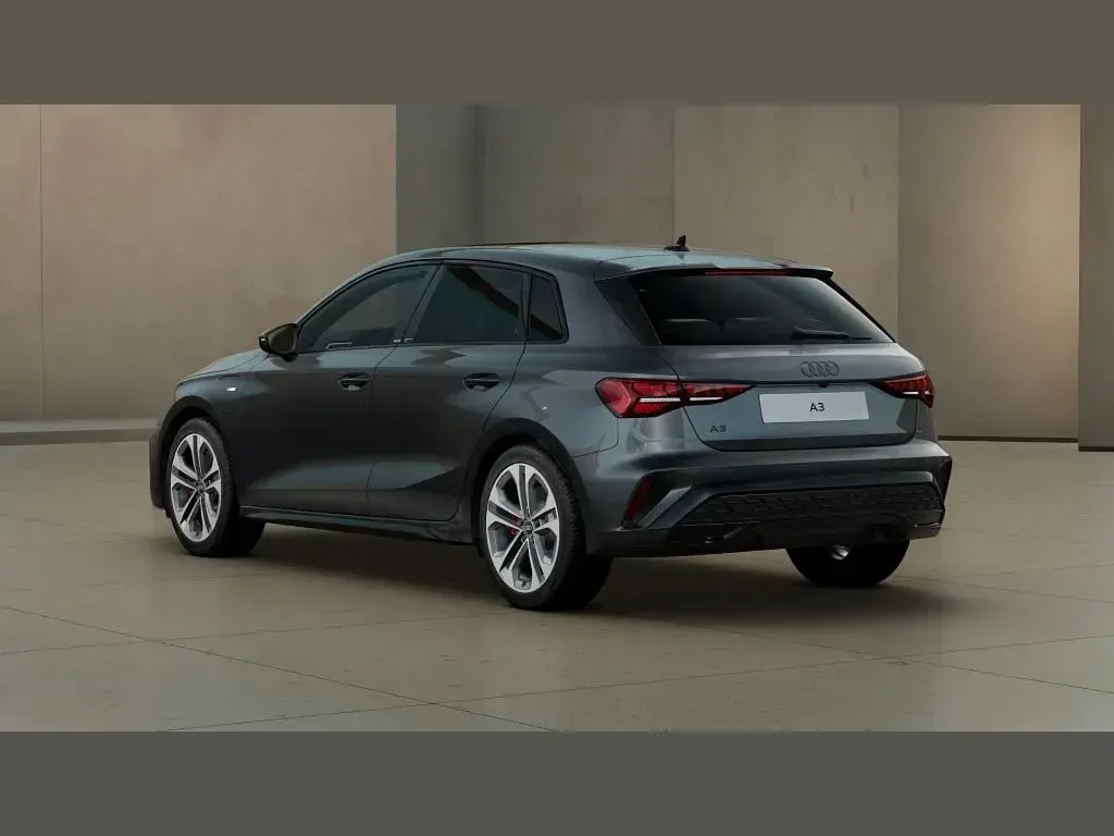 Neu Audi A3 Business 272 PS (200 kW) 2026 Grau Limousine