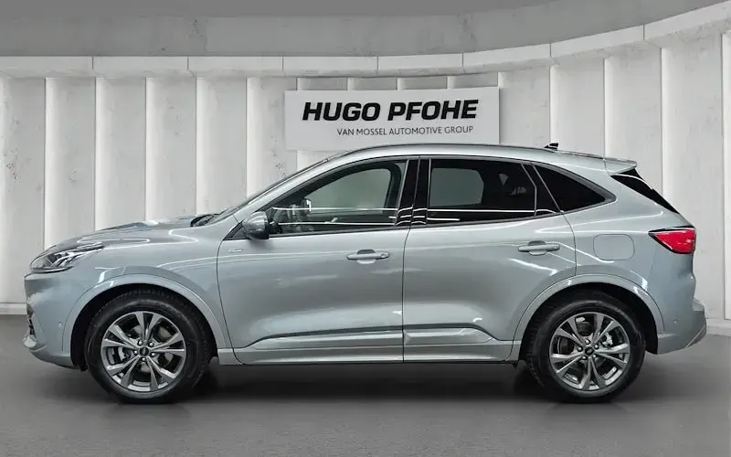 Gebraucht Ford Kuga ST-Line X 150 PS (110 kW) 2024 Solar silver metallic SUV