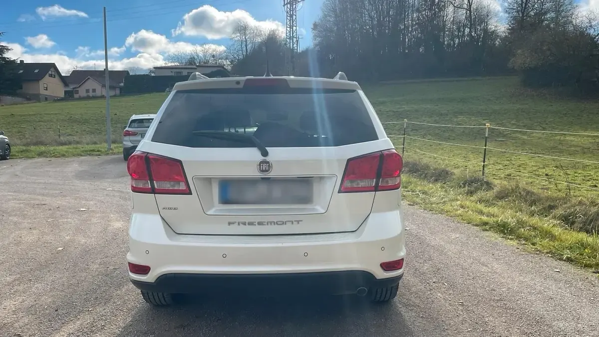 Usado Fiat Freemont Black Code 180 CV (132 kW) 2014 Blanco SUV