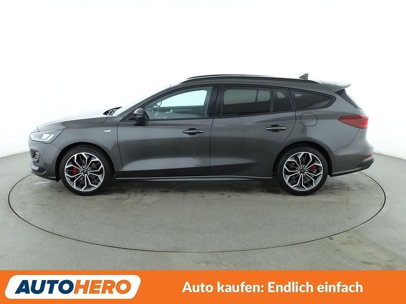 Gebraucht Ford Focus ST-Line 155 PS (114 kW) 2022 Grau Kombi