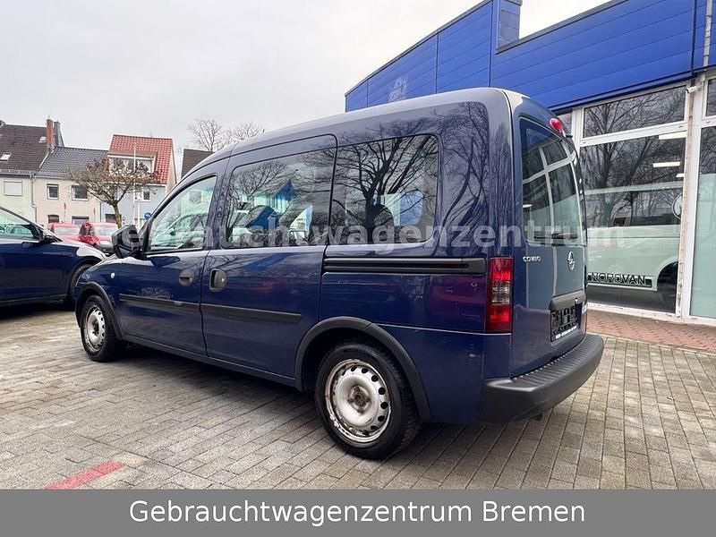 Gebraucht Opel Combo 90 PS (66 kW) 2008 Blau Van / Kleinbus