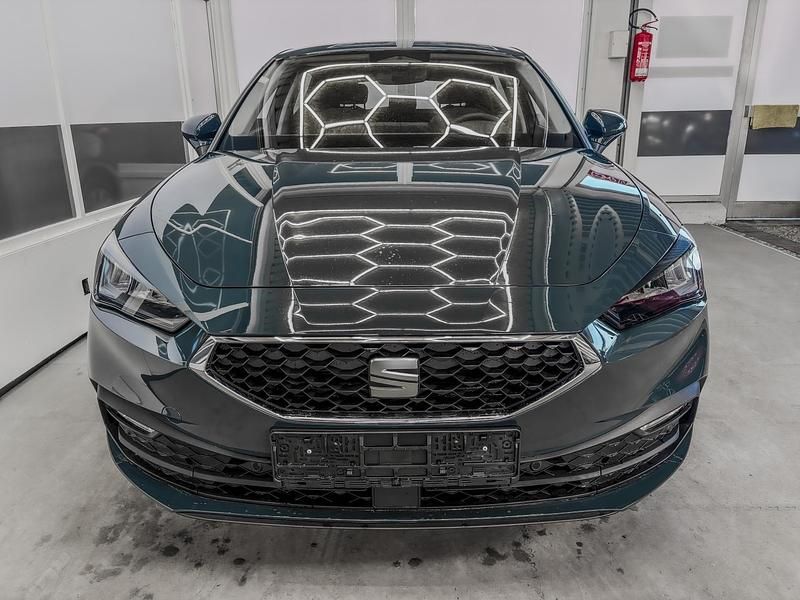 Neu Seat Leon Style 116 PS (85 kW) 2025 Fiord blau 9k9k Limousine