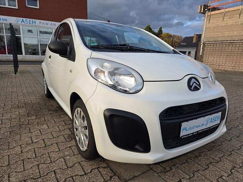 Weiß Gebraucht 2013 Citroën C1 SELECTION Kleinwagen | 3.990 € (Fairer Preis) - Bild 1/4