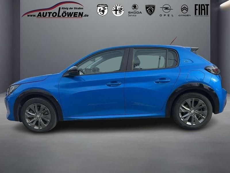 Gebraucht Peugeot e-208 Active 100 kW (136 PS) 2023 Vertigo blau Kleinwagen