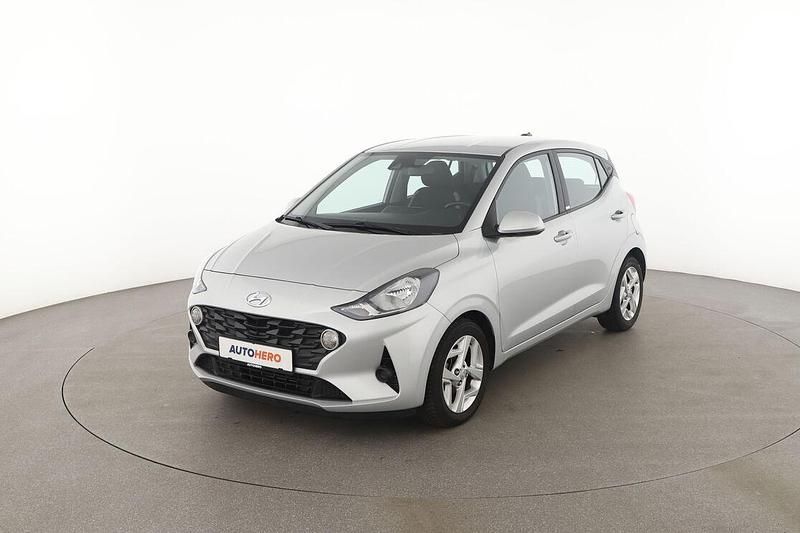 Grau Gebraucht 2021 Hyundai i10 Trend Kleinwagen | 13.290 € (Fairer Preis) - Bild 1/3