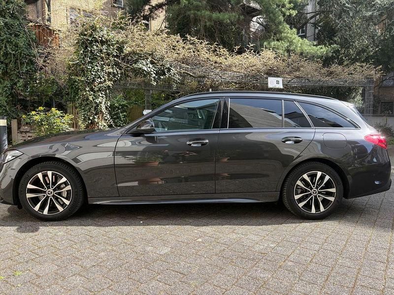 Gebraucht Mercedes C300e 313 PS (230 kW) 2022 Schwarz Limousine