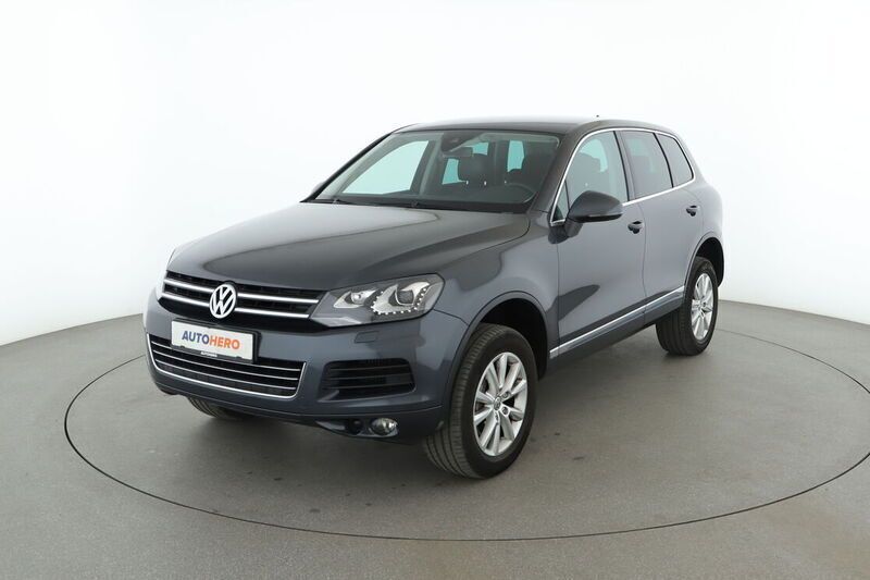 Grau Gebraucht 2014 VW Touareg SUV | 22.960 € (Etwas zu teuer) - Bild 1/4