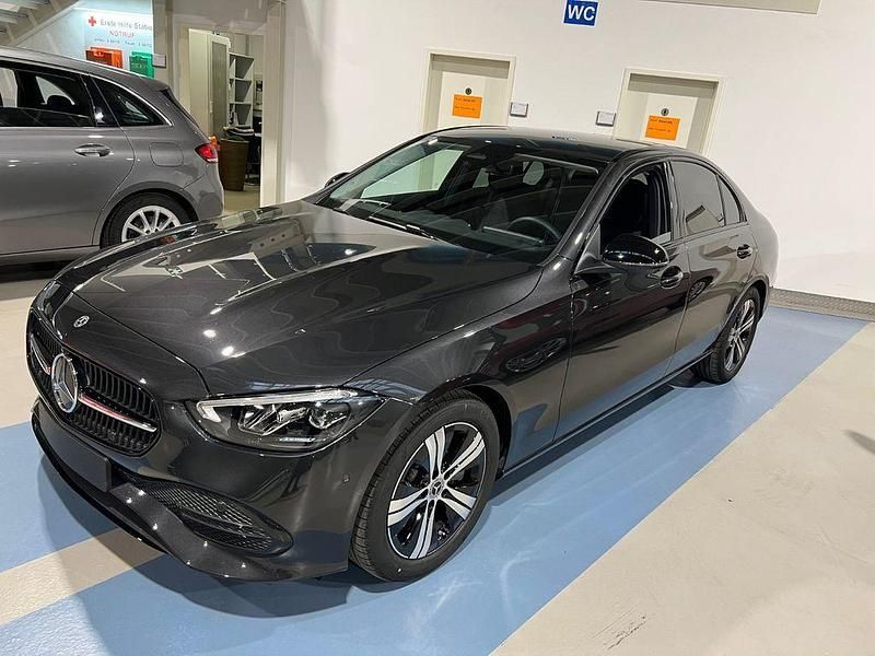 Grau Gebraucht 2022 Mercedes C220 Limousine | 37.000 € (Fairer Preis) - Bild 1/4