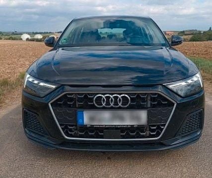 Schwarz Gebraucht 2018 Audi A1 Sportback Design Kleinwagen | 14.500 € (Fairer Preis) - Bild 1/4