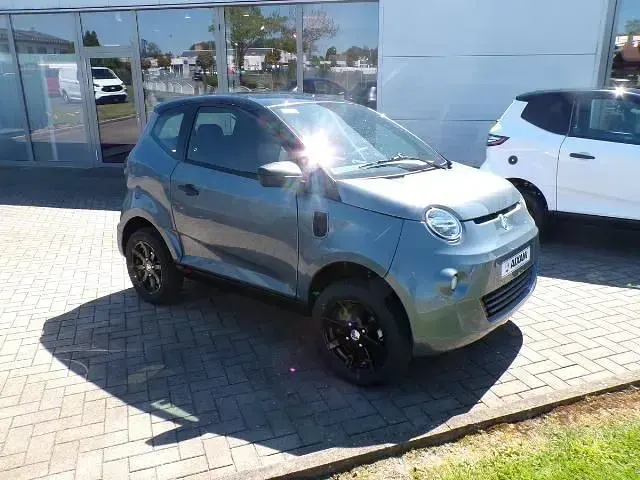 Uusi Aixam Minauto Chic 2026 Harmaa Viistoperä