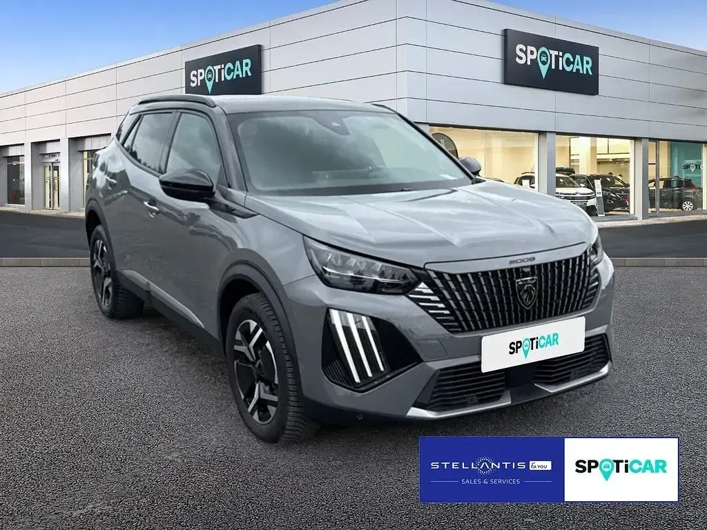 Gebraucht Peugeot 2008 GT 131 PS (96 kW) 2024 Grau SUV