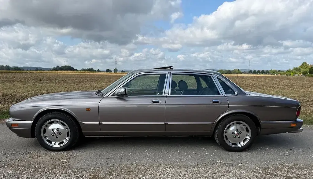 Gebraucht Jaguar X300 241 PS (177 kW) 1997 Grau Limousine
