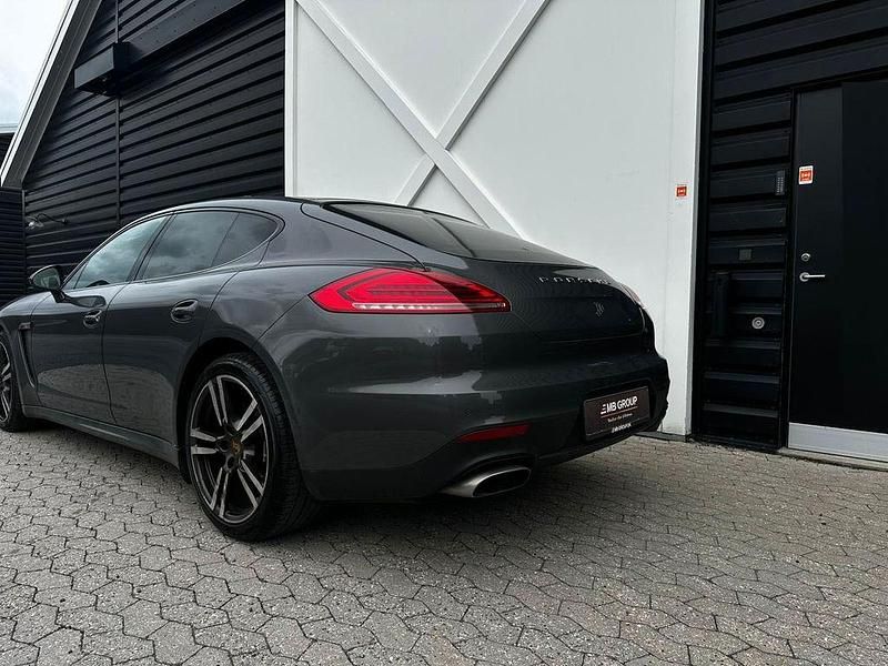 Gebraucht Porsche Panamera 300 PS (220 kW) 2014 Grau Kleinwagen