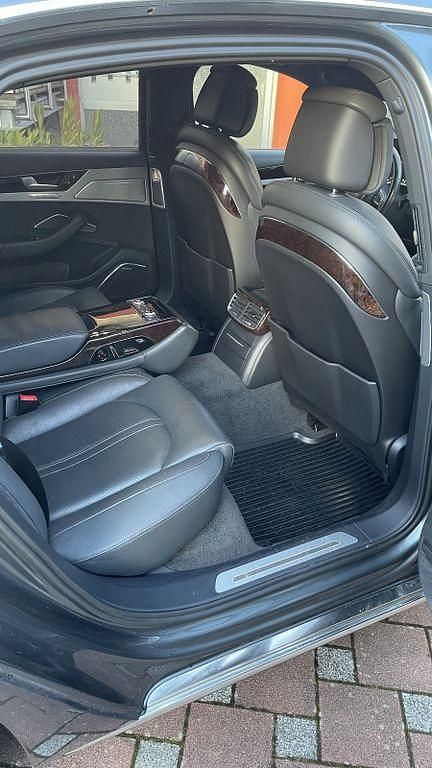 Gebraucht Audi A8L Ambiente 351 PS (258 kW) 2011 Grau Limousine