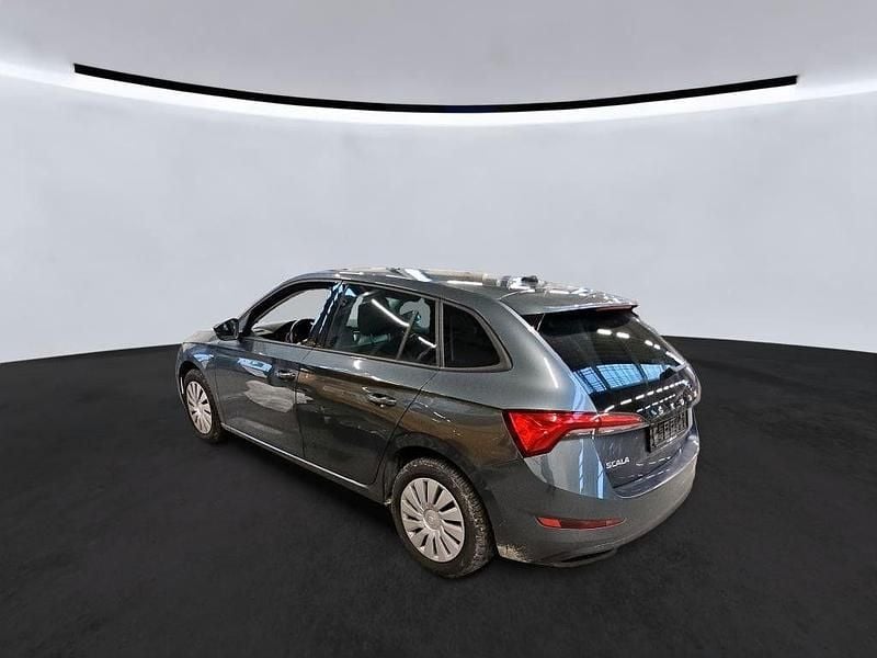 Gebraucht Skoda Scala Clever 110 PS (80 kW) 2022 Grau Kleinwagen