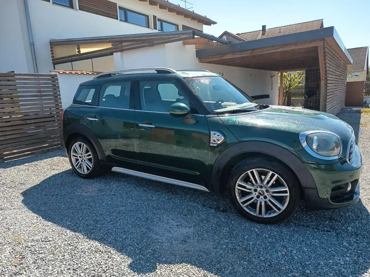 Usado Mini Cooper D 150 HP (110 kW) 2018 Verde Citadino