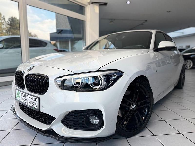 Weiß Gebraucht 2018 BMW 120 M Sport Kleinwagen | 17.490 € (Fairer Preis) - Bild 1/4