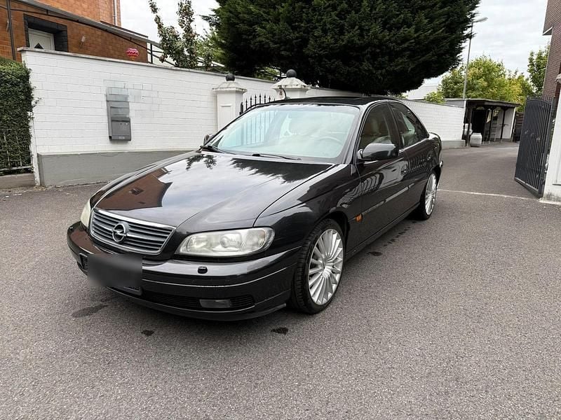 Schwarz Gebraucht 1999 Opel Omega Limousine | 3.179 € (Fairer Preis) - Bild 1/4