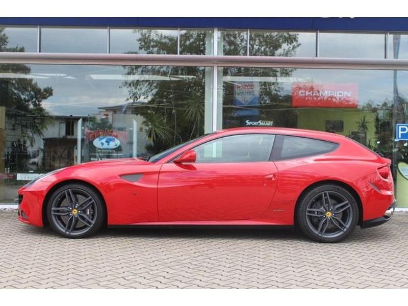 Gebraucht Ferrari FF 661 PS (486 kW) 2012 Rosso corsa Kombi