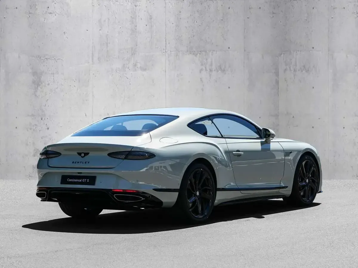 Neu Bentley Continental 680 PS (500 kW) 2026 Opalite Coupé