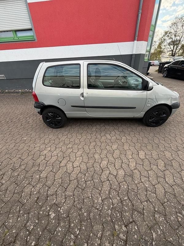 Second-hand Renault Twingo 75 CP (55 kW) 2006 Gri Hatchback