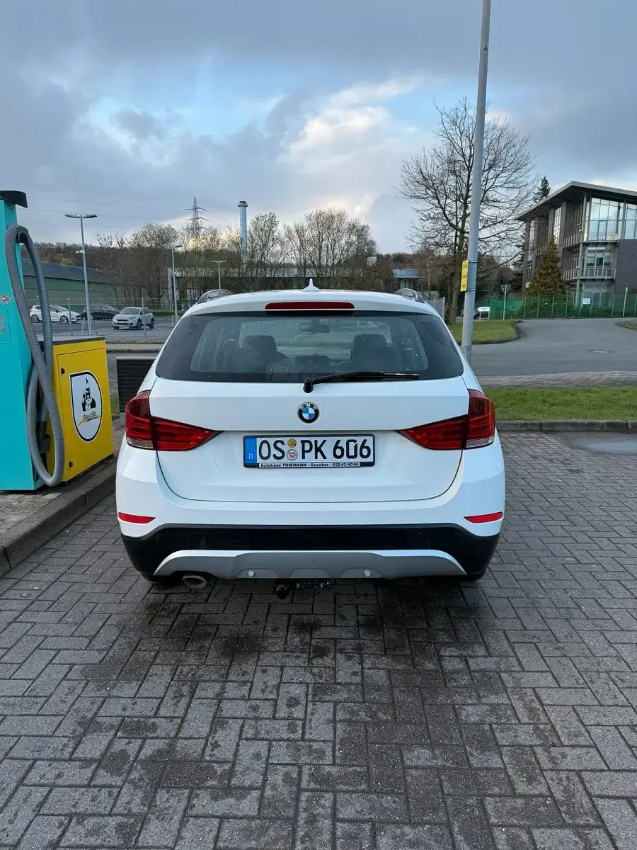 Gebraucht BMW X1 143 PS (105 kW) 2012 Weiß SUV
