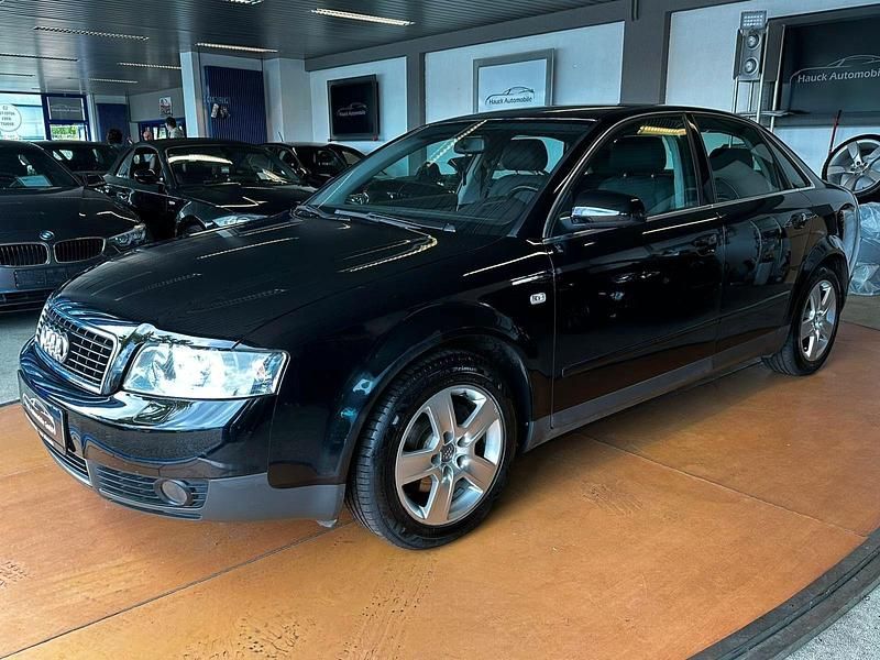 Używany Audi A4 131 KM (96 kW) 2001 Czarny Sedan/Limuzyna