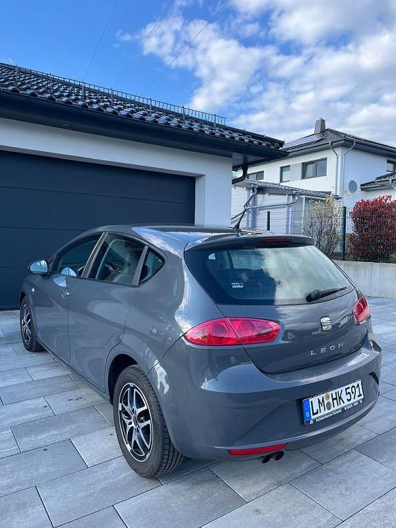 Second-hand Seat Leon Style 125 CP (91 kW) 2010 Gri Hatchback