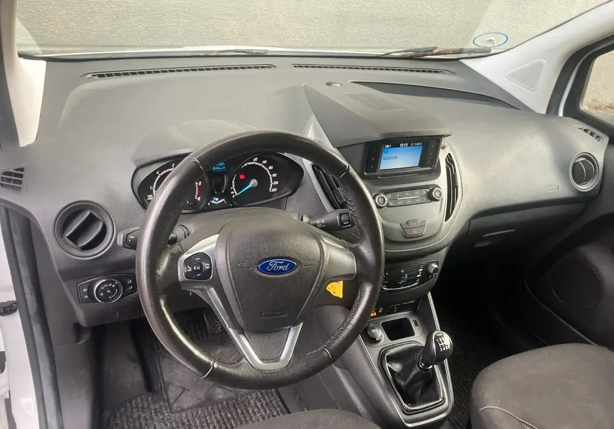 Używany Ford Transit 101 KM (74 kW) 2020 Biały Kombi