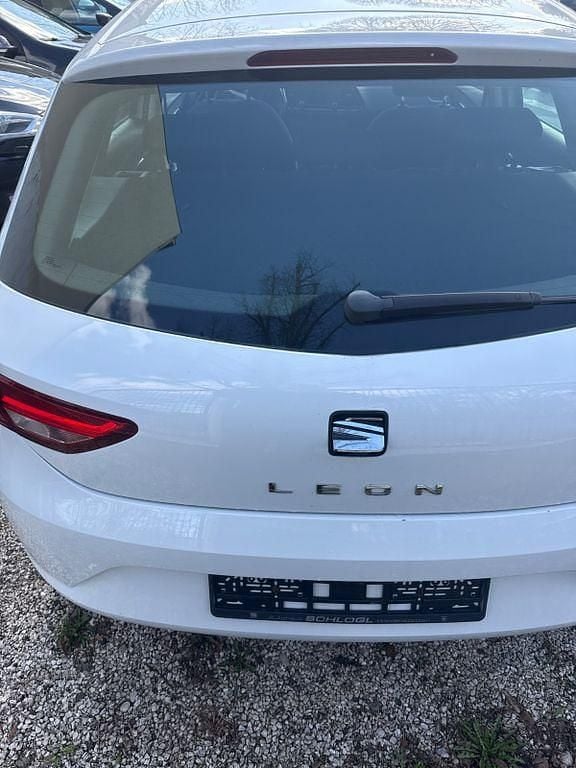 Gebraucht Seat Leon Style 105 PS (77 kW) 2012 Weiß Limousine