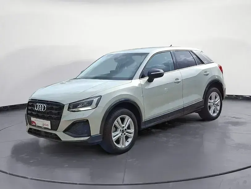 Używany Audi Q2 Advanced 116 KM (85 kW) 2025 Srebrny SUV