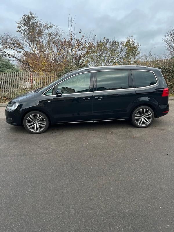 Gebraucht VW Sharan Edition 140 PS (102 kW) 2014 Schwarz Van / Kleinbus