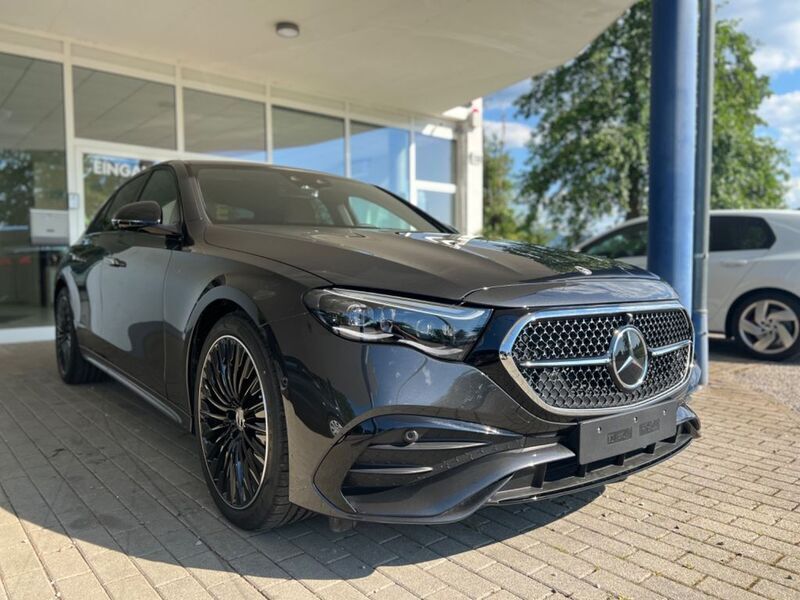 Obsidian schwarz met. Neu 2025 Mercedes E200 AMG Line Premium Plus Limousine | 77.945 € (Etwas zu teuer) - Bild 1/4