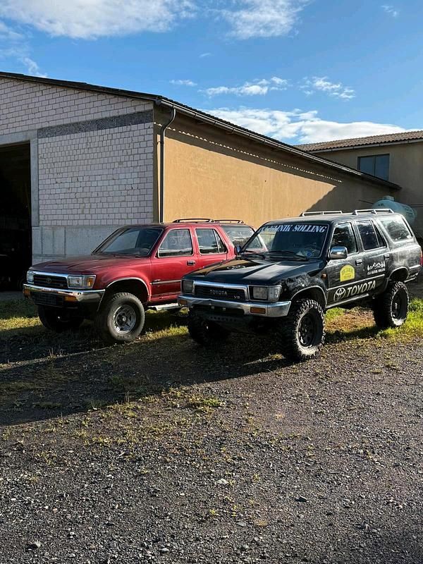 Schwarz Gebraucht 1989 Toyota 4 Runner SUV | 5.750 € - Bild 1/4