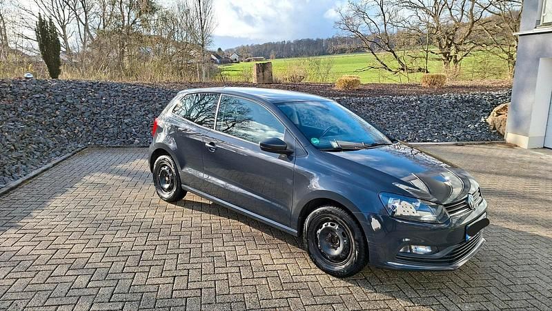 Gebraucht VW Polo 60 PS (44 kW) 2014 Grau Kleinwagen