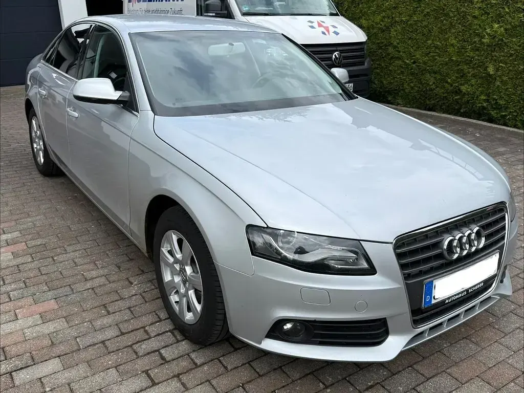 Gebraucht Audi A4 S-Line 160 PS (117 kW) 2010 Silber Limousine