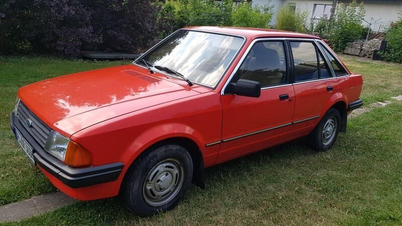 Rot Gebraucht 1983 Ford Escort Limousine | 5.800 € - Bild 1/4