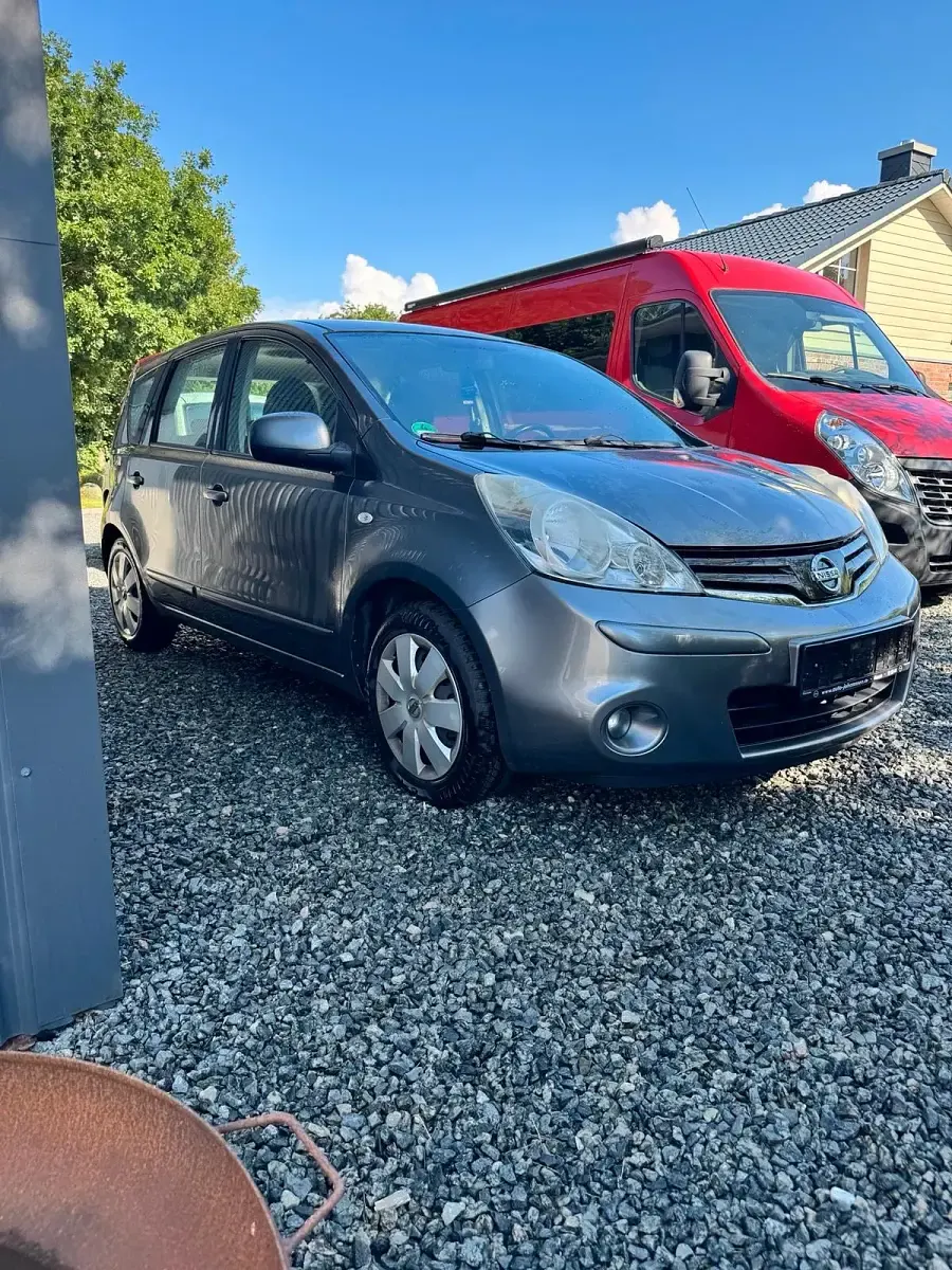 Gebraucht Nissan Note 88 PS (64 kW) 2012 Silber Kleinwagen