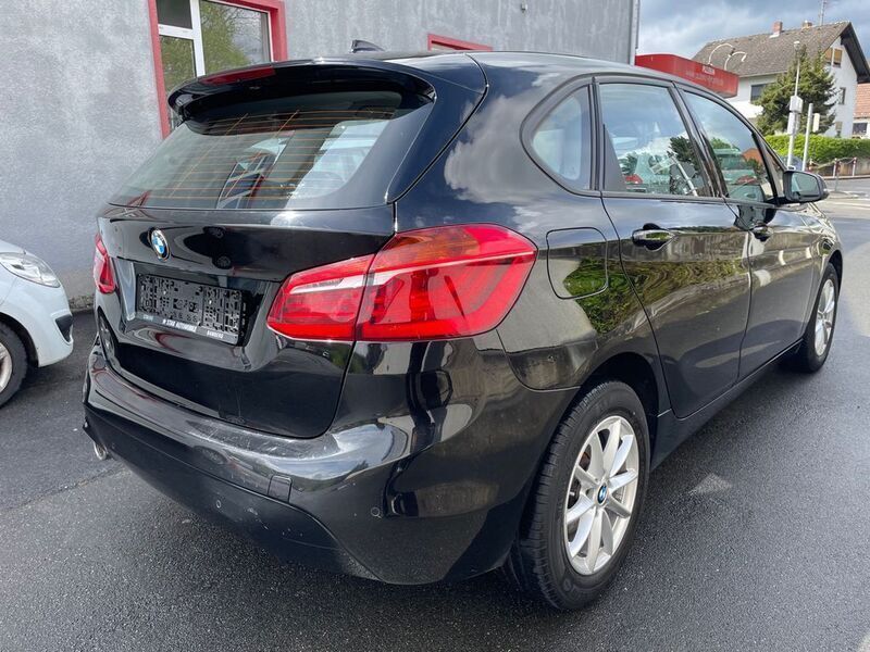 Gebraucht BMW 216 Active Tourer Advantage 116 PS (85 kW) 2018 Schwarz Van / Kleinbus