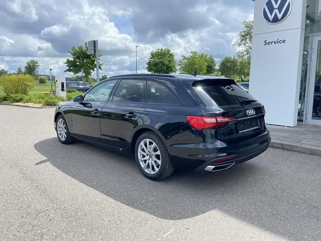 Gebraucht Audi A4 150 PS (110 kW) 2022 Schwarz Kombi